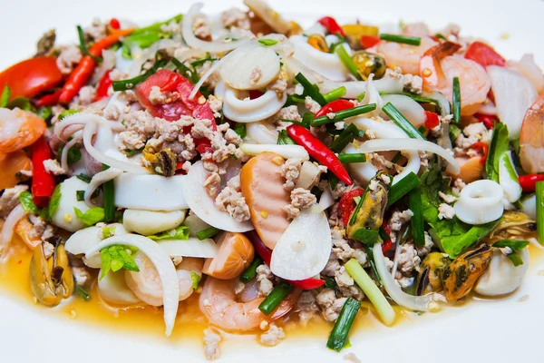 Marisco mixto picante.Delicioso marisco picante comida tailandesa — Foto de Stock