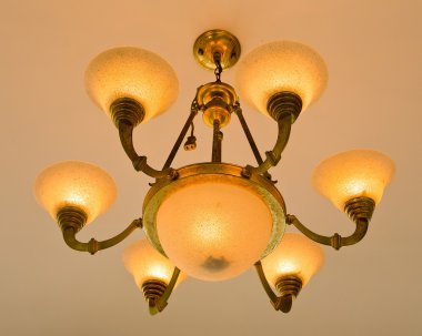 Kristal avize kapatın. Glamour arka plan kopya alanı ile