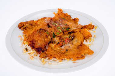 Gevrek kızarmış midye krep. Sebze ile (Hoi kızarmış kabuk