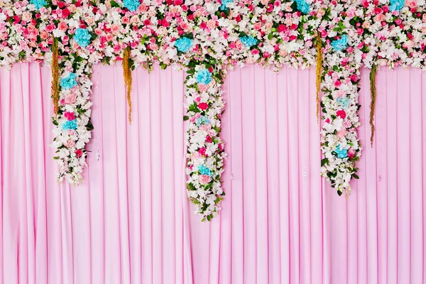 Bruiloft achtergrond met bloem decoratie voor achtergrond — Stockfoto