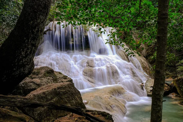 Erawan Waterfall Floor Parku Narodowym Tajlandia — Zdjęcie stockowe