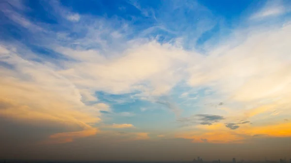 Vista aérea de Bangkok al atardecer — Foto de Stock