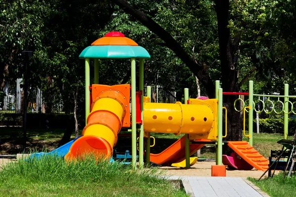 Parque infantil —  Fotos de Stock