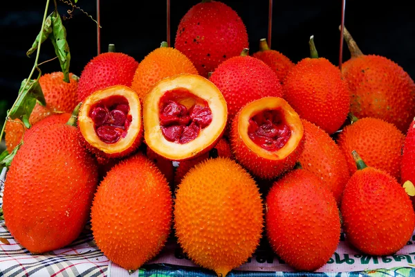 Fruits de Gac, Fruits de Bébé Jackfruit, Tourbe amère épineuse, Tourbe douce ou C — Photo