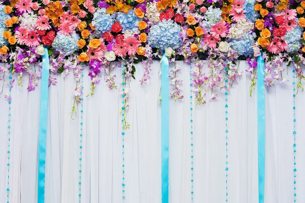 Beau fond de fleurs pour scène de mariage — Photo