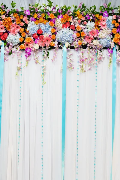 Beautiful flowers background for wedding scene — Stock Photo, Image