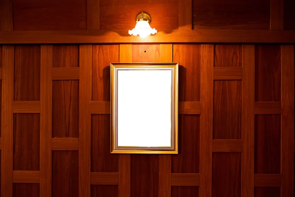 Vecchia cornice su parete in legno vintage. — Foto Stock