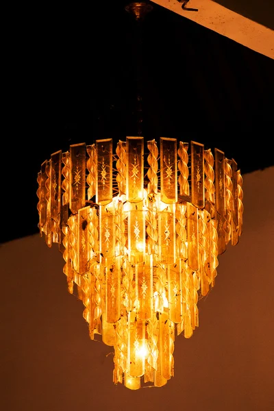 Lustre élégant en cristal — Photo