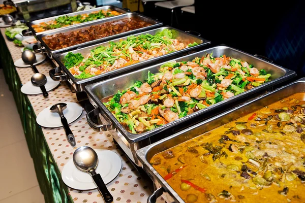 Thailändisches Buffet. lizenzfreie Stockfotos