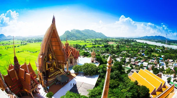 Wat Tham Sua (Tempio delle Grotte di Tigre), Tha Mascar, Kanchanburi, Thailandese — Foto Stock