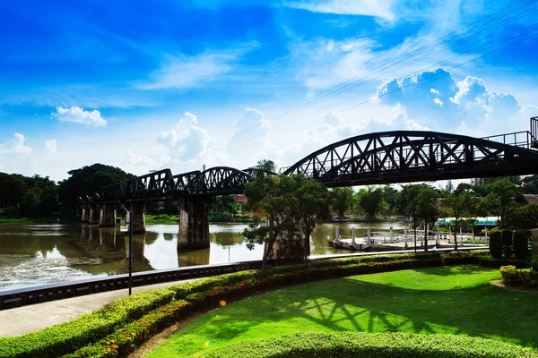 Tayland kwai Nehri üzerinde köprü