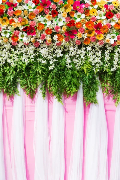 Schöne Blumen Hintergrund für Hochzeitsszene — Stockfoto