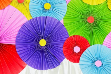 Katlanmış kağıttan yapılmış renkli arka plan güzel spec düzenlenmiş