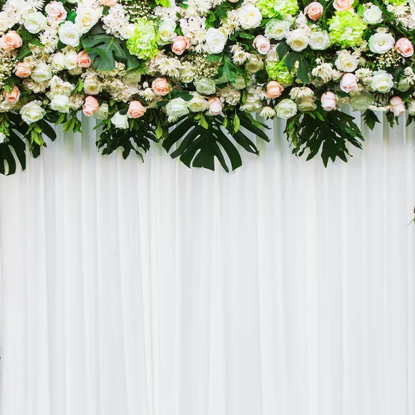 Krásné květiny pozadí pro svatební scénu — Stock fotografie