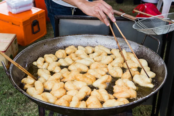 Frittierte Teigtaschen-Frühstück in Thailand — Stockfoto