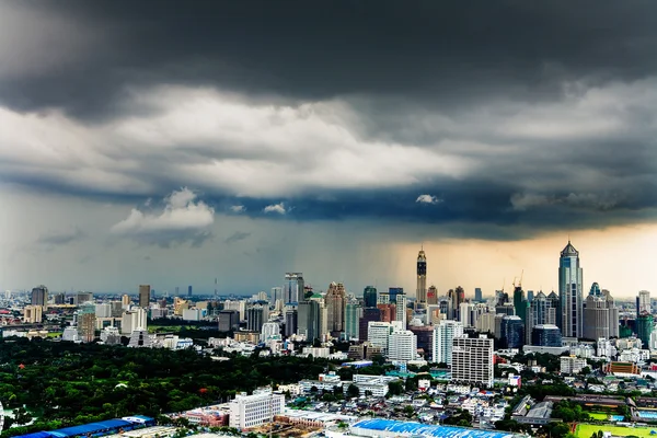 Bangkok widok na pochmurne i deszczowe dni. — Zdjęcie stockowe