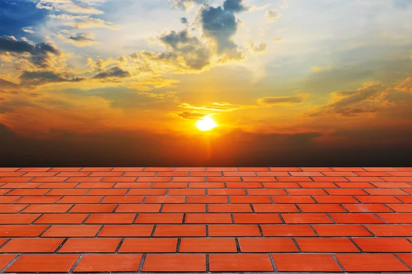 Sfocatura e sfocatura immagine di pavimenti in terracotta e bel tramonto — Foto Stock