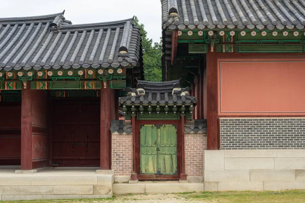 Τείχος Και Πύλη Του Παλατιού Changdeokgung — Φωτογραφία Αρχείου
