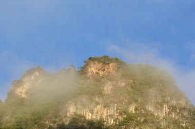 Güzel kireçtaşı dağ