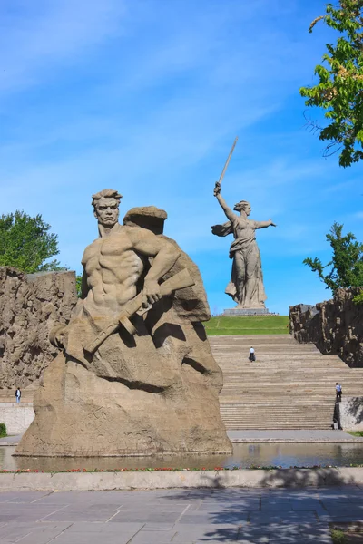 Emlékmű szálláshelyén a halálra Mamaev Kurgan, Volgograd, Oroszország — Stock Fotó