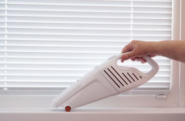 Kablosuz elektrik süpürgesi - pencere Panjur temizliği