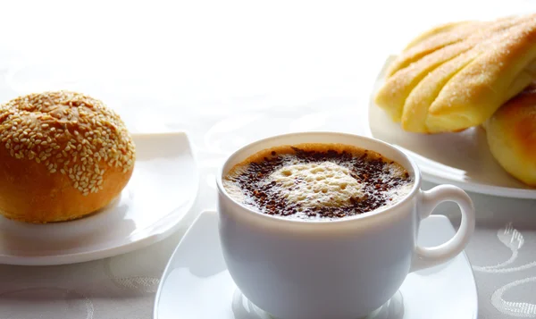 Morning cappuccino and pastries — Stock Photo, Image