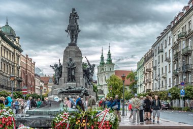 1910 'da Krakow' daki Matejko Meydanı 'nda, en önemli Polonyalı vatansever anıtlardan biri Grunwald' daki zaferin anısına bir anıt açıldı.
