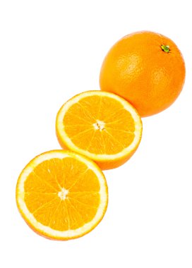 Portakallar beyaza izole edilmiş