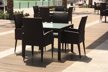 Restoran sandalye düzenleme