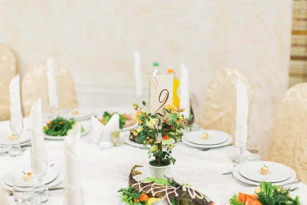 イブニング レセプションに宴会結婚式のテーブル — ストック写真