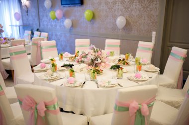 Resepsiyon akşam üzerinde Ziyafet doğum günü Tablo ayarı