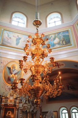 Ortodoks kilisesinin içinde.