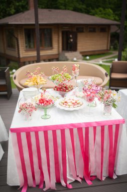 Düğün tatlı lezzetli kek, kurabiye ve pop kek