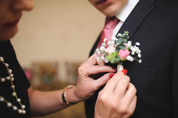 Rögzítés a boutonniere — Stock Fotó