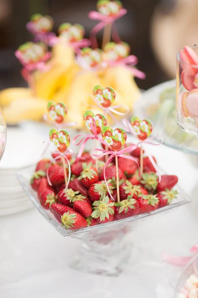 Strawberry on the wedding reception — Stock Photo, Image