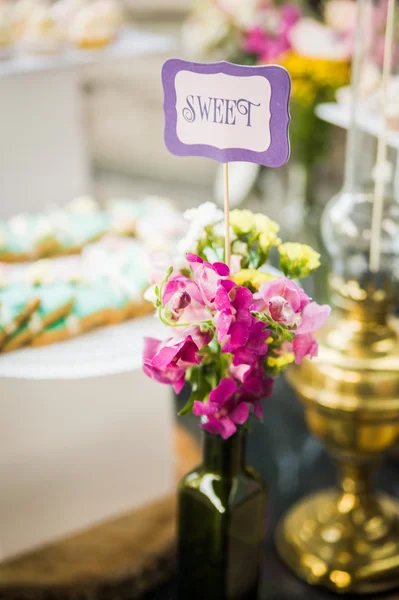 Hochzeit Dekor süße Blumen — Stockfoto