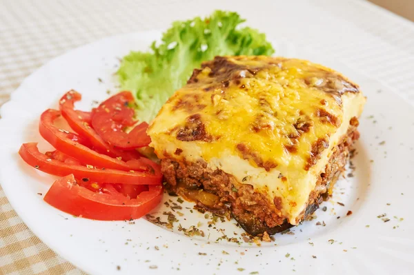 Moussaka makan malam — Stok Foto