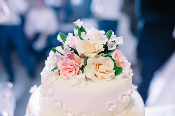 Hochzeitstorte bei Zeremonie — Stockfoto