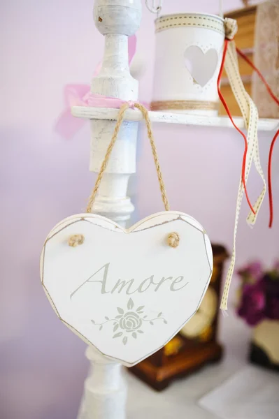 Decorações de casamento no restaurante com toda a beleza e flores — Fotografia de Stock