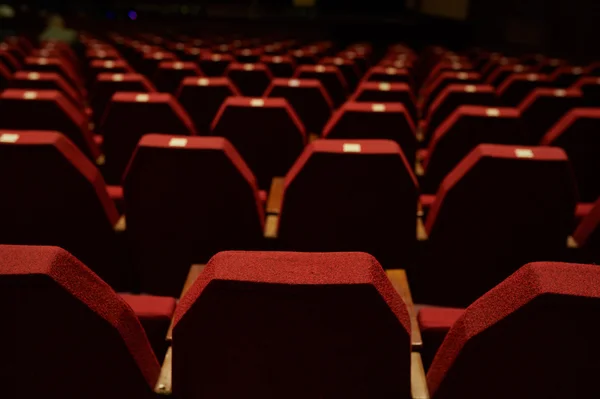 Prázdná červená divadelní sezení — Stock fotografie