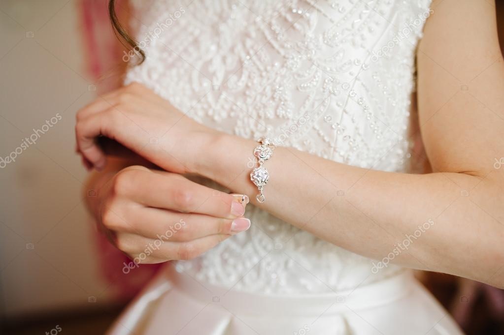 vestido de novia conseguir pulsera el día de su boda — fotos de