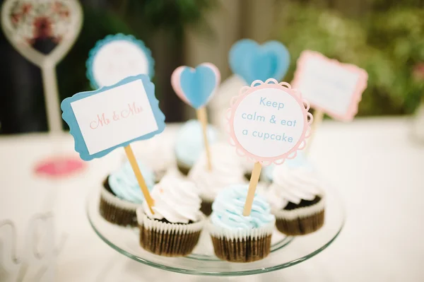 Sobremesa de casamento Bolos e doces — Fotografia de Stock