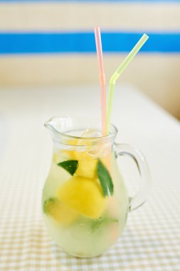 soğuk taze limonata
