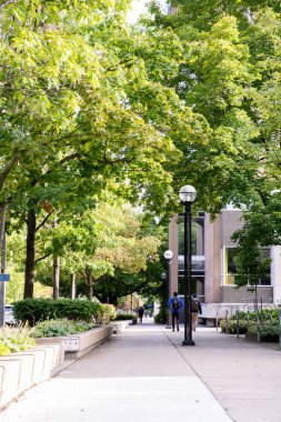 Toronto Üniversitesi St. George kampüsü COVID-19 salgınından dolayı neredeyse bomboş.. 