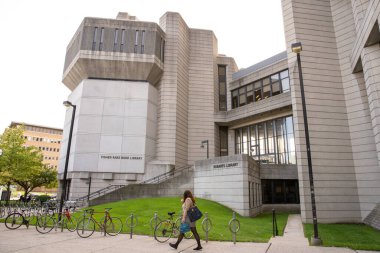 Toronto Üniversitesi St. George kampüsü COVID-19 salgınından dolayı neredeyse bomboş.. 
