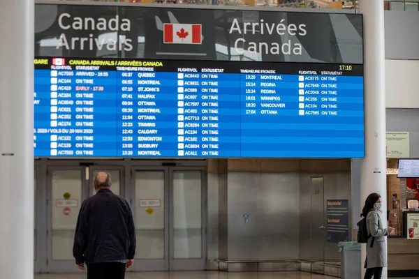 Термінал Міжнародному Аеропорту Пірсона Торонто Знаходиться Поруч Порожнім Під Час — стокове фото