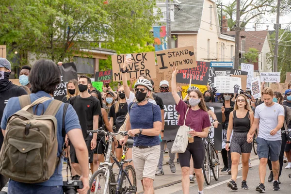 Toronto Ontario Canada Junho 2020 Marcha Racismo Solidariedade Com Matéria — Fotografia de Stock