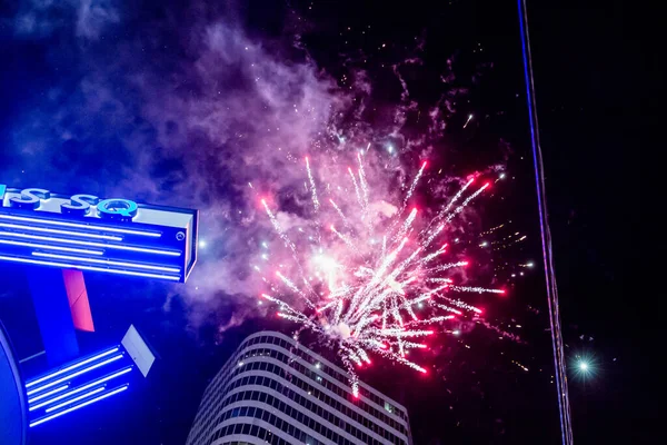 Toronto Raptors Fans Celebrate Raptors Defeated Defending Nba Champions Win — Stock Photo, Image