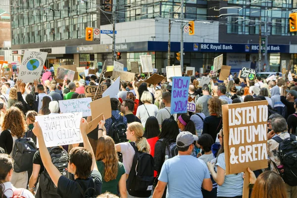 Toronto Ontario Canada Szeptember 2019 Péntek Jövőért Klímaváltozás Elleni Tiltakozás — Stock Fotó