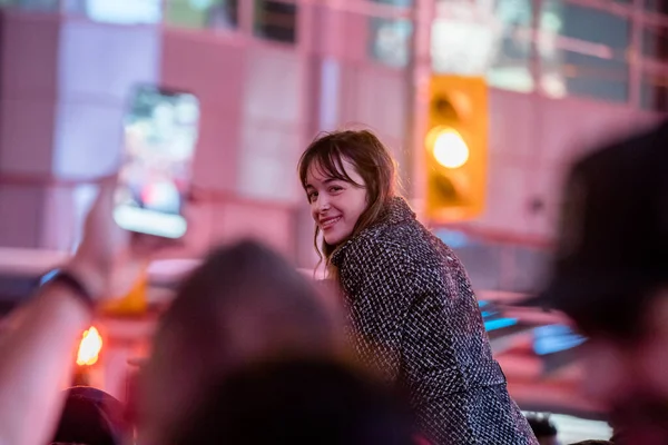 Toronto Raptors Fans Celebrate Raptors Defeated Defending Nba Champions Win — Stock Fotó